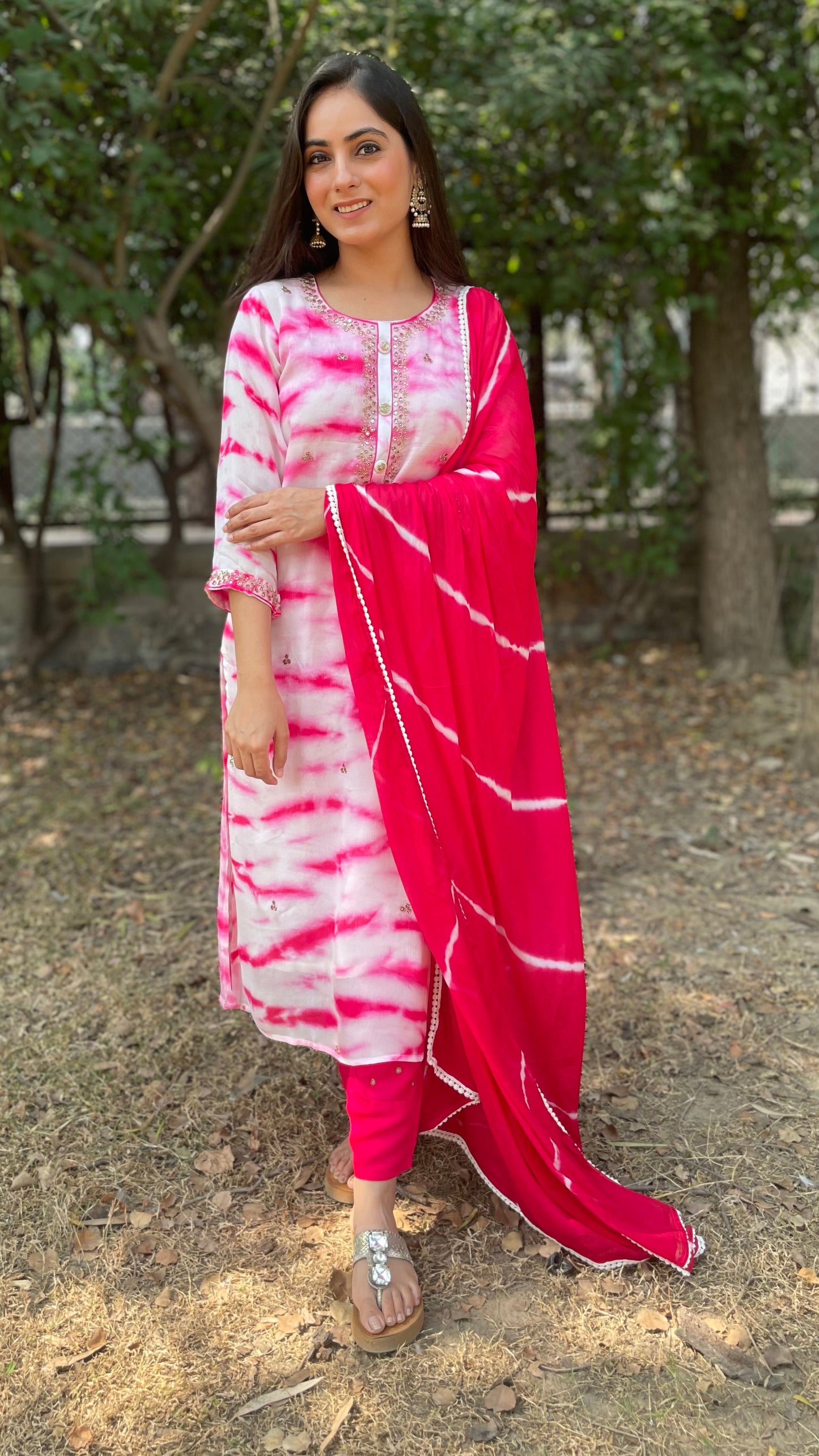 Arti Pink White Chinnon Suit