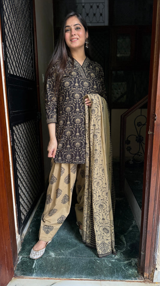 Siya Black Beige Salwar Suit