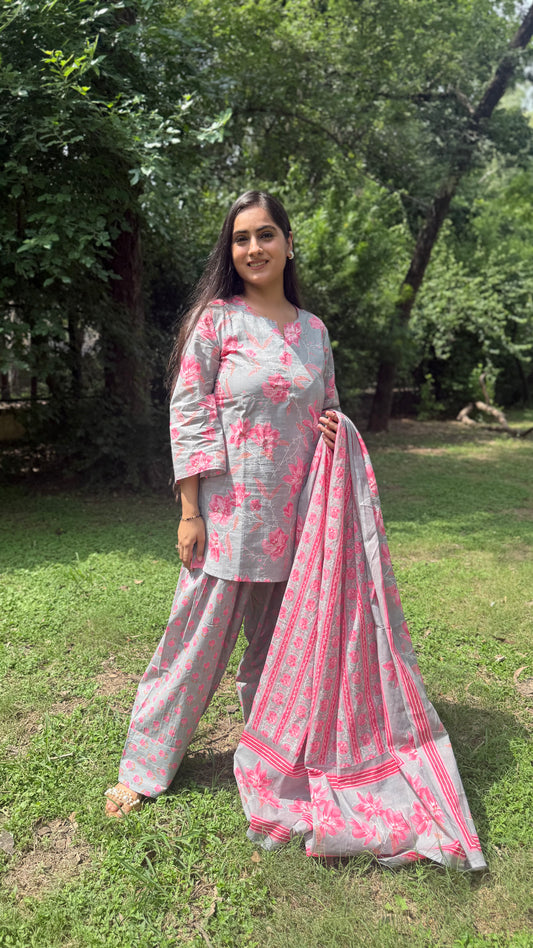 Gulabi Bahaar Farshi Suit Set