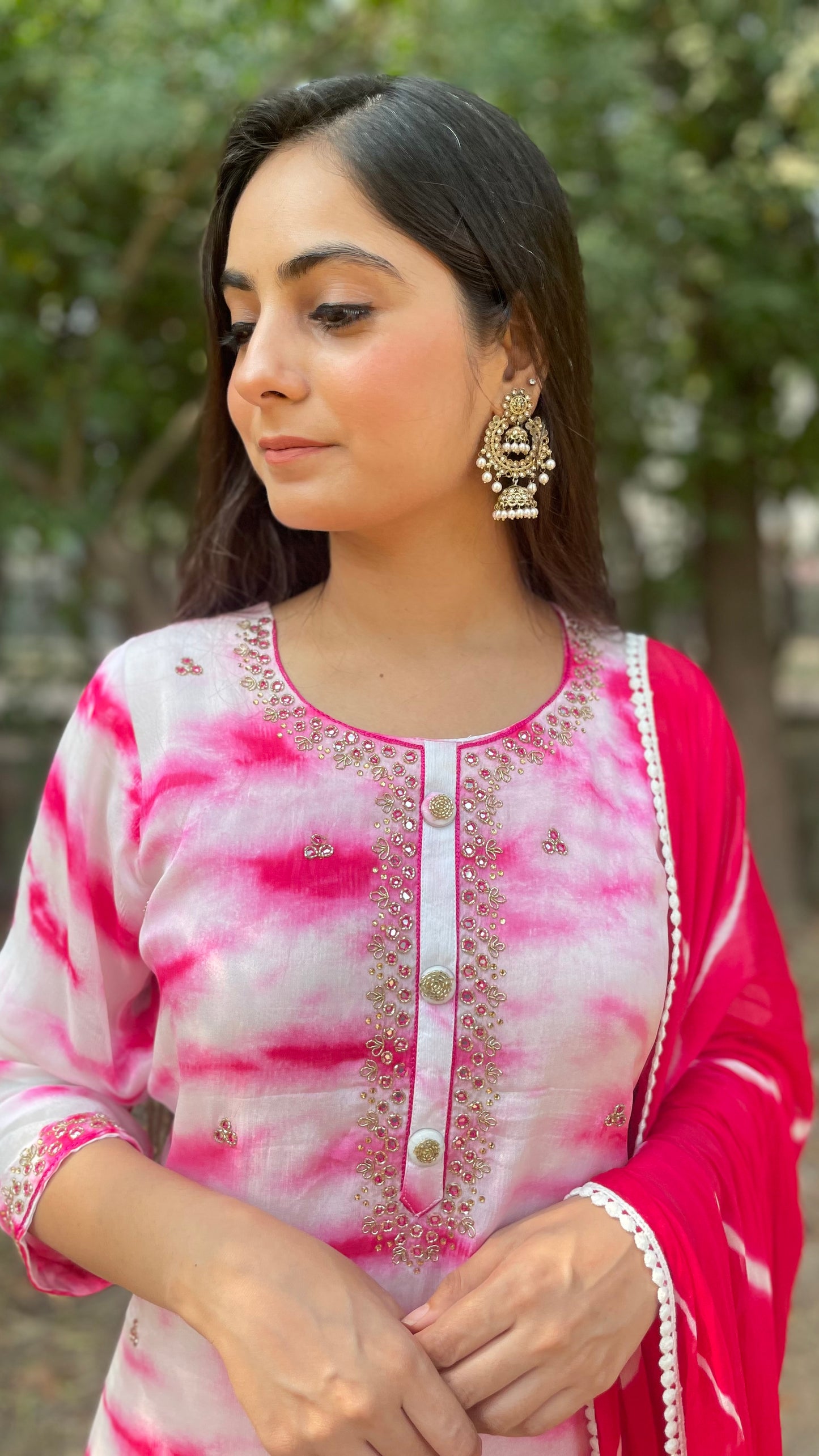 Arti Pink White Chinnon Suit