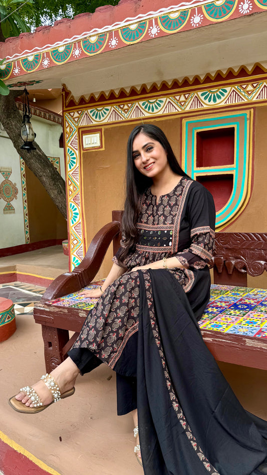 Meher Paisley Suit Set