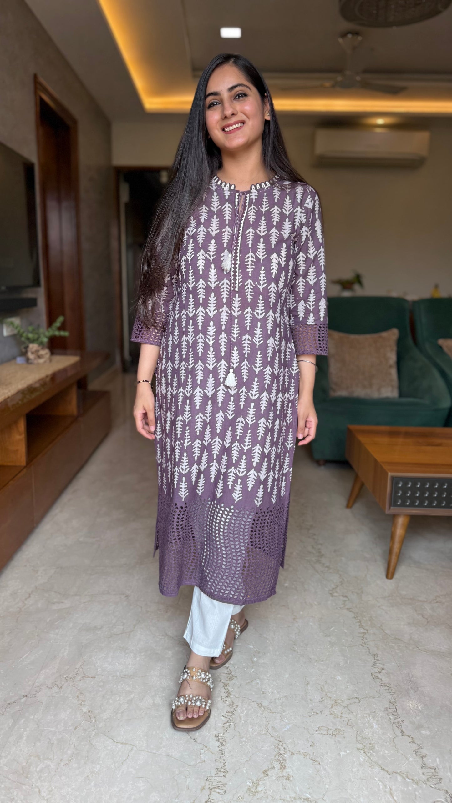 Pihu Schiffli Kurta
