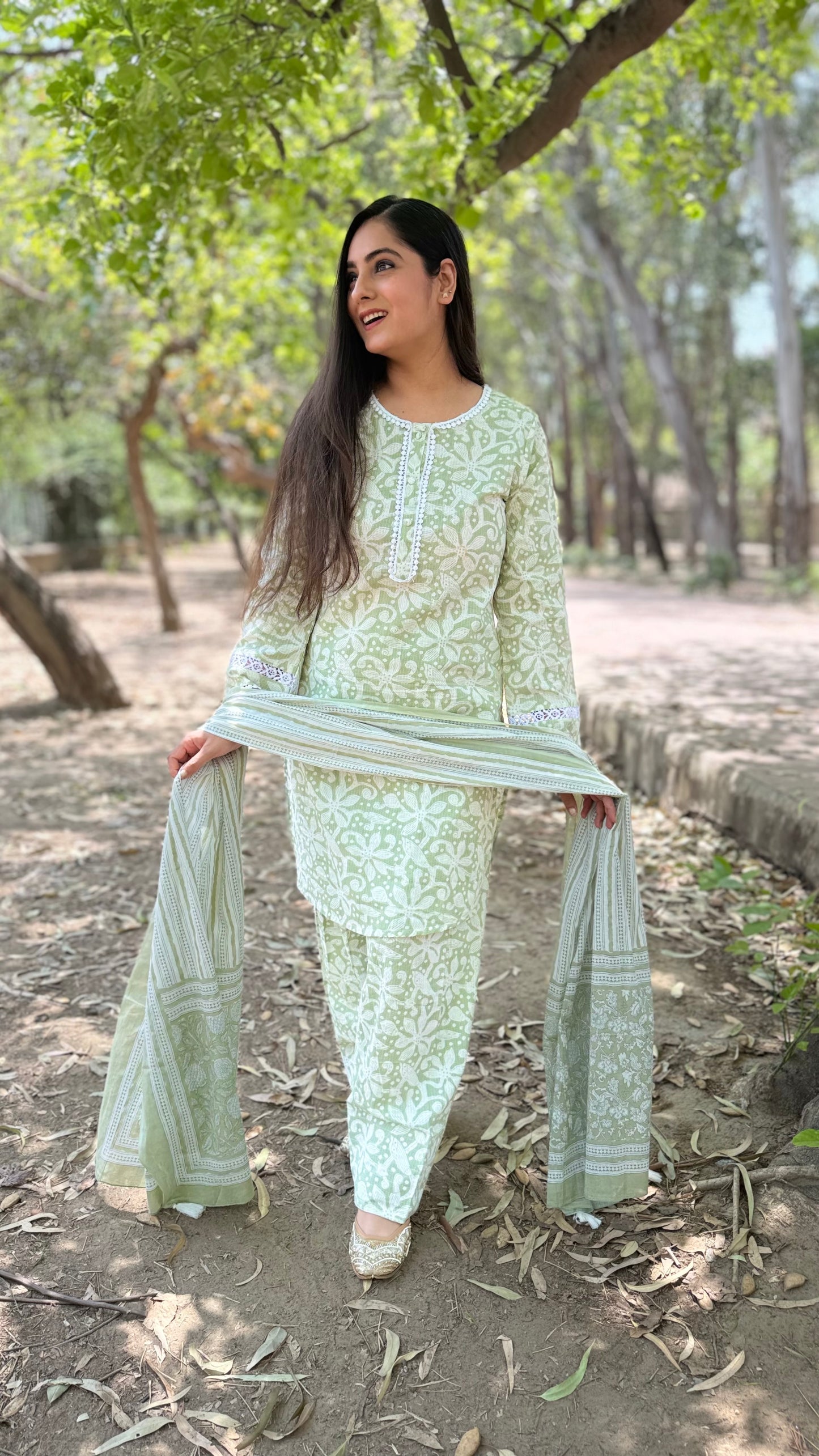 Sakshi Pastel Green Farsi Salwar Suit