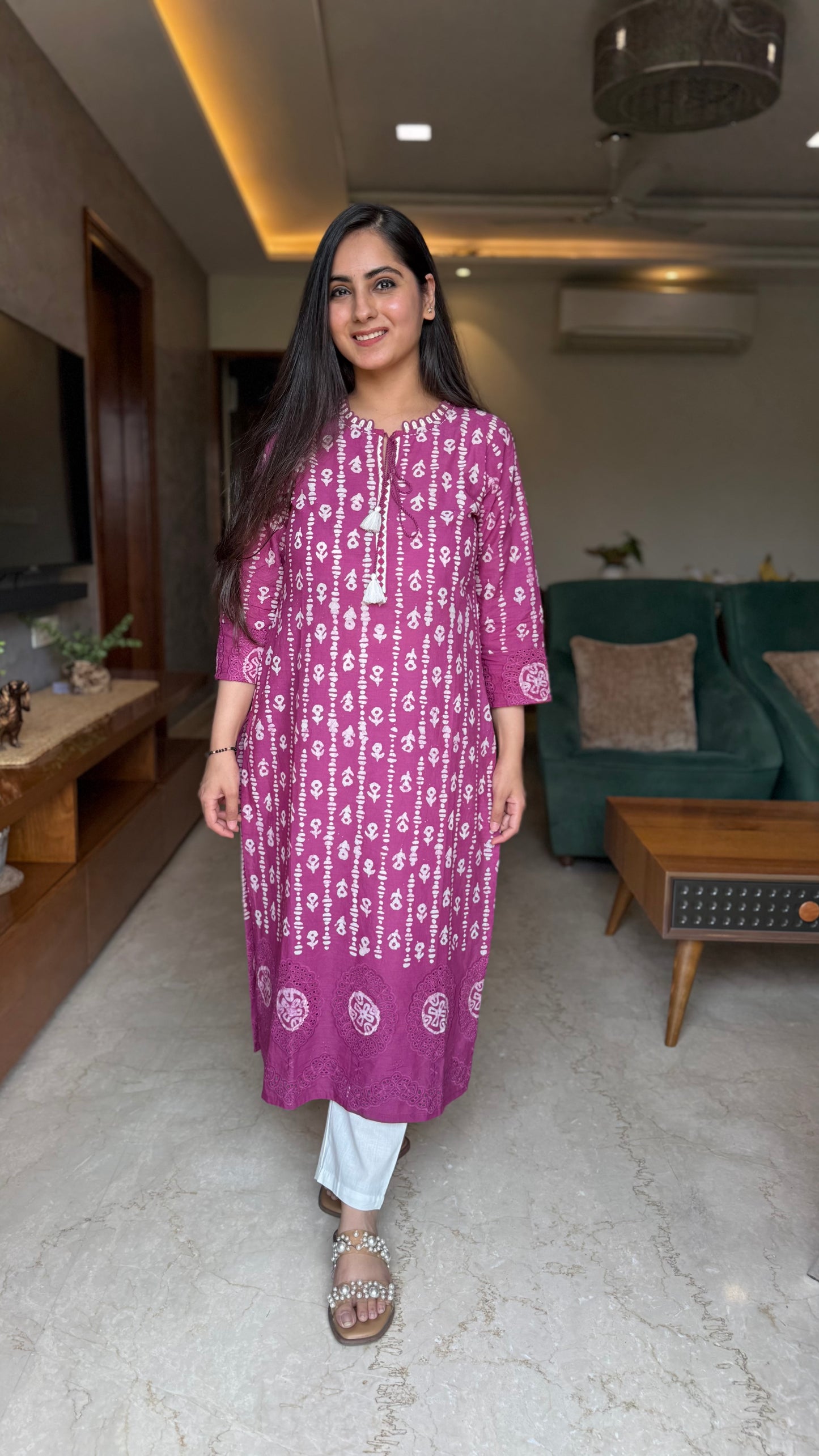 Pihu Schiffli Kurta