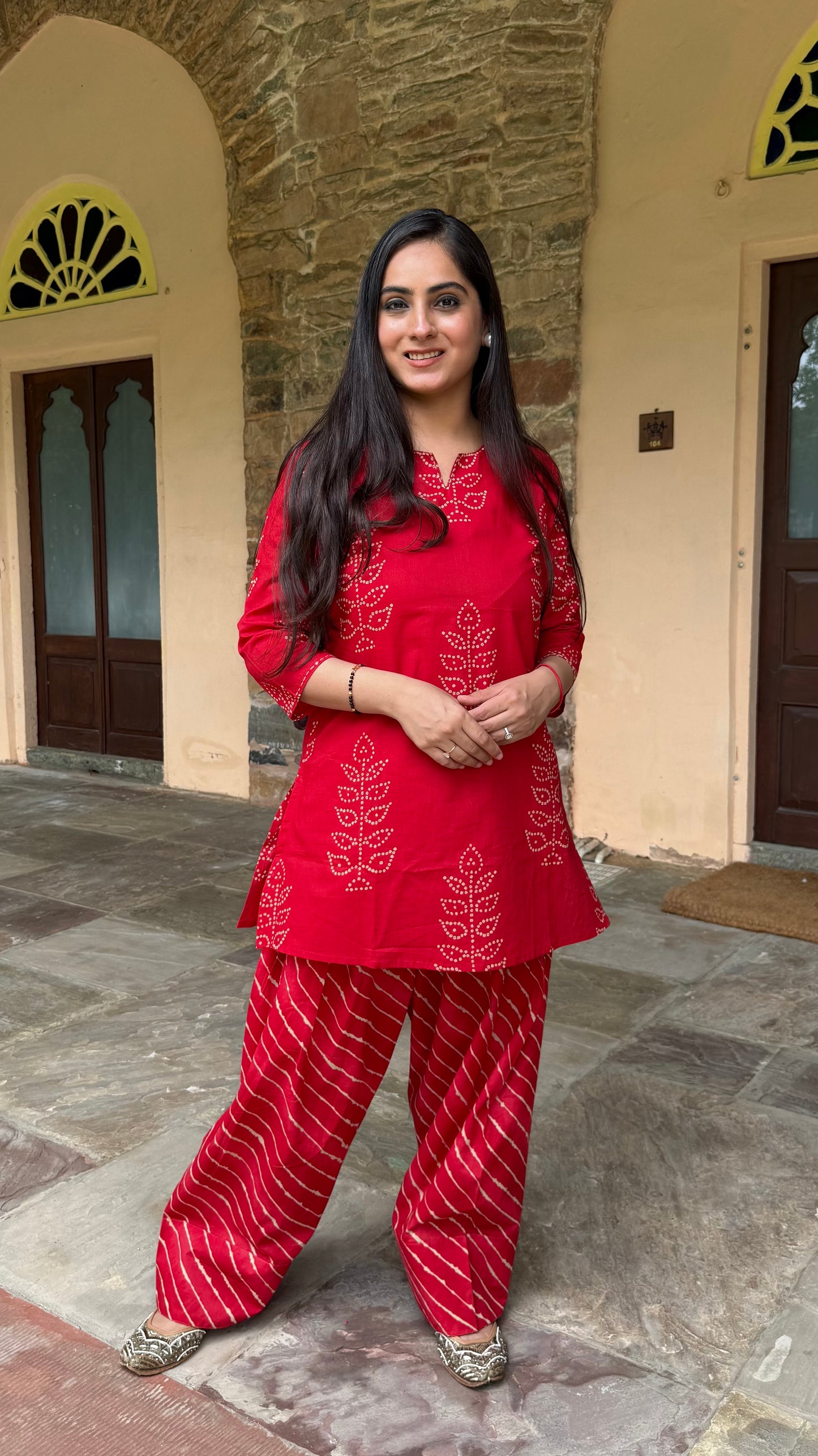 Meera Red Bandhej Farshi Set