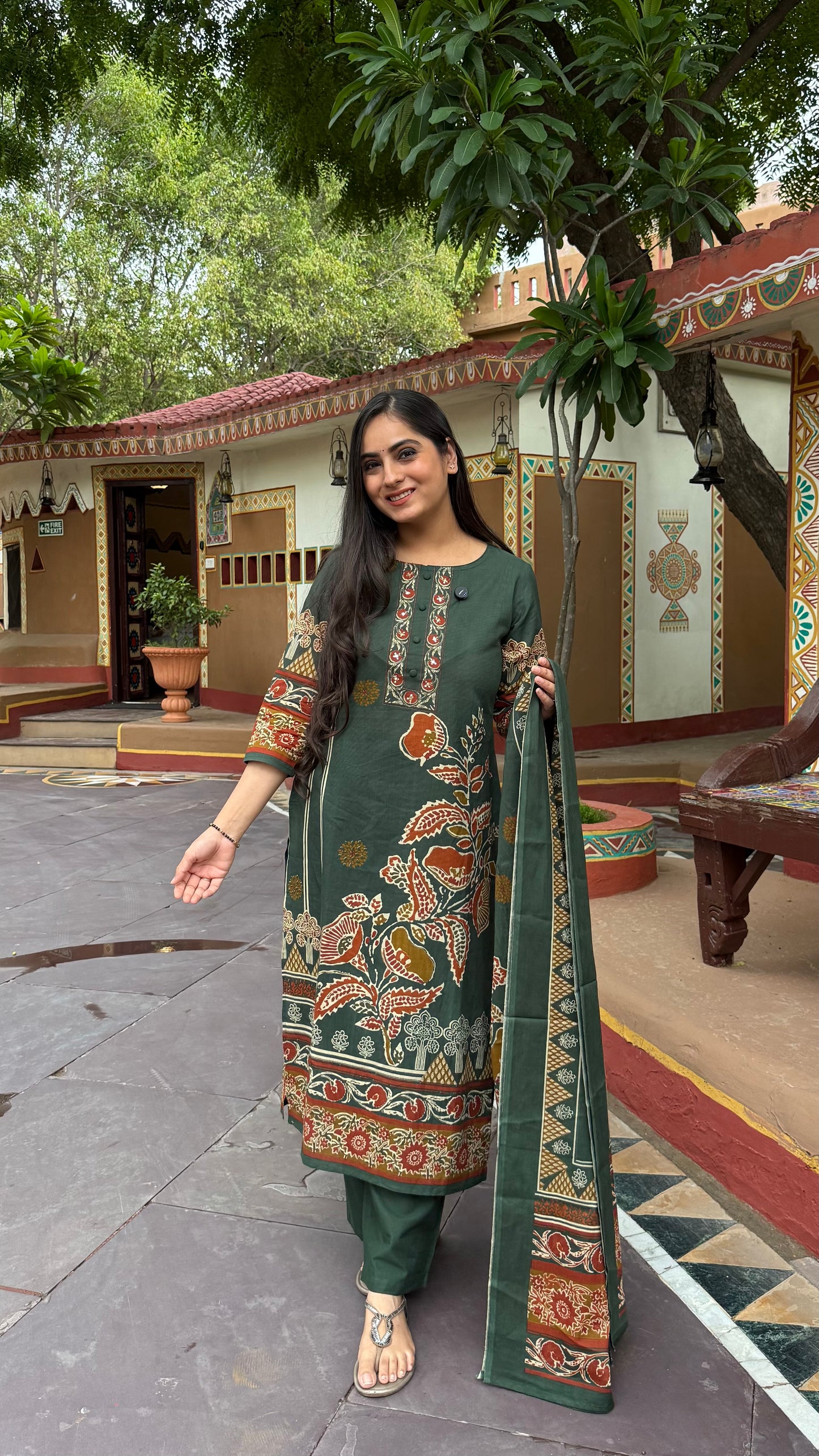 The Vaidehi Suit Set