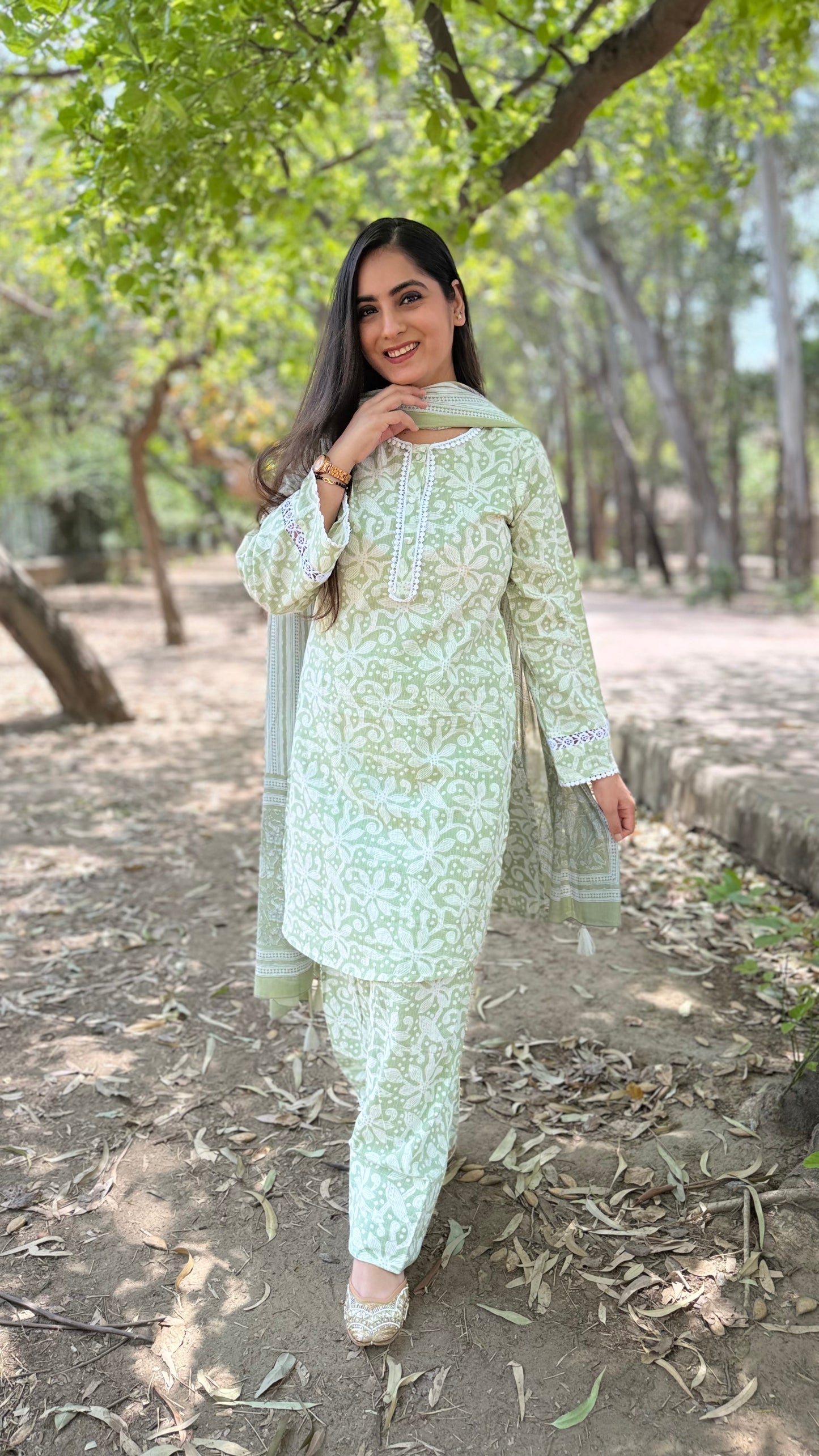 Sakshi Pastel Green Farsi Salwar Suit