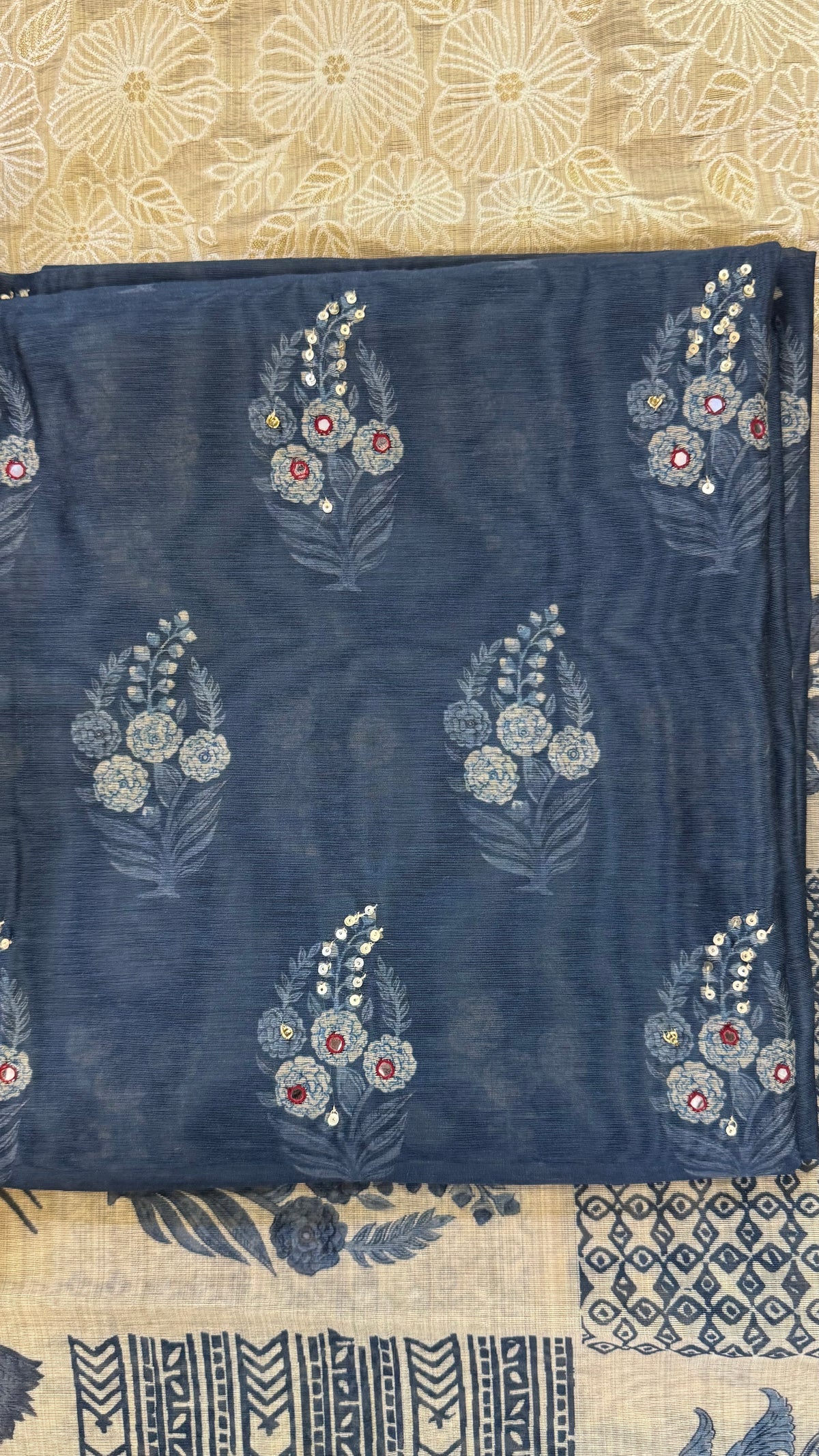Anika Floral Bunch Unstitched Suit