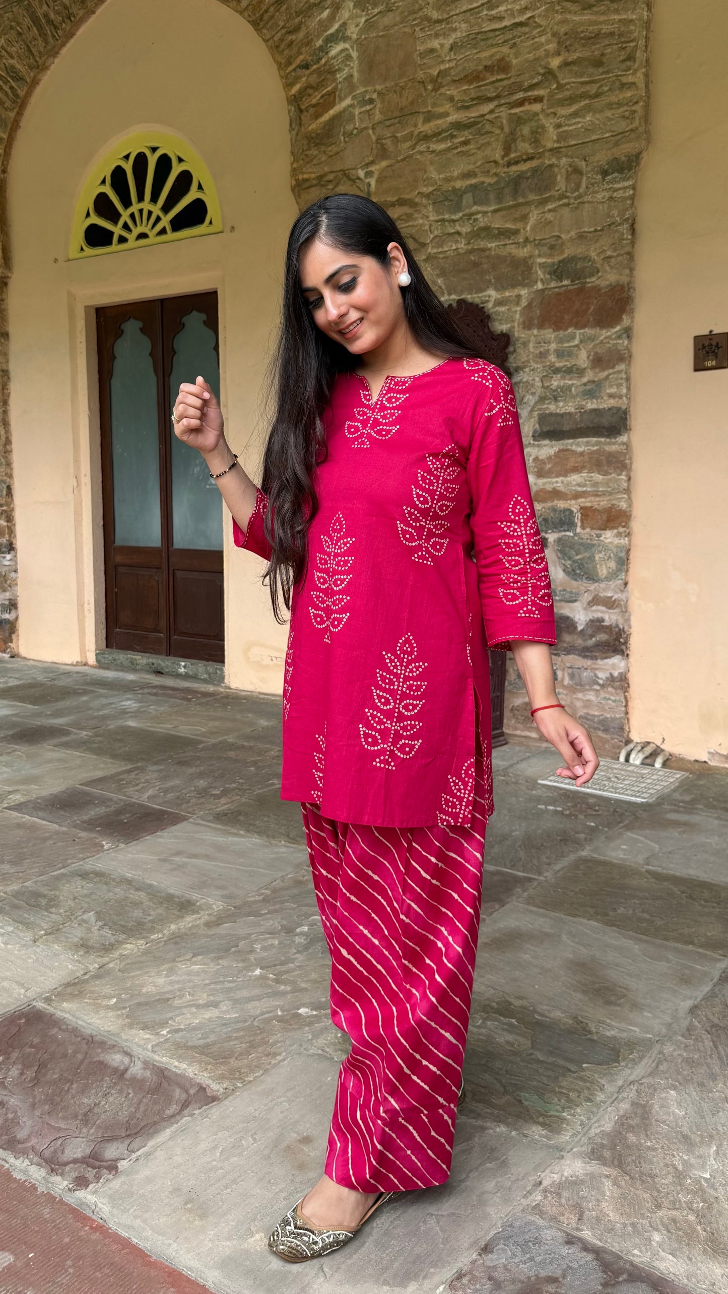 Meera Pink Bandhej Farshi Set