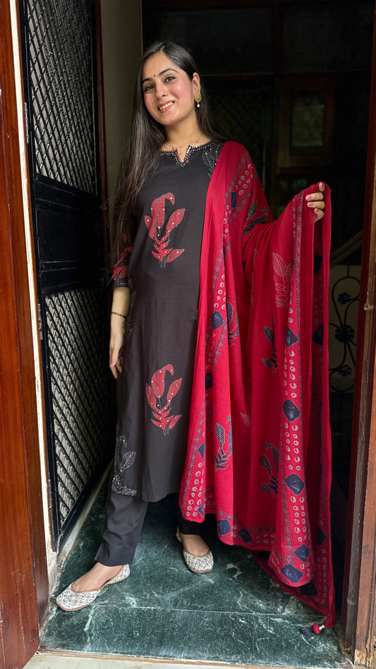 Misha Black & Red Suit