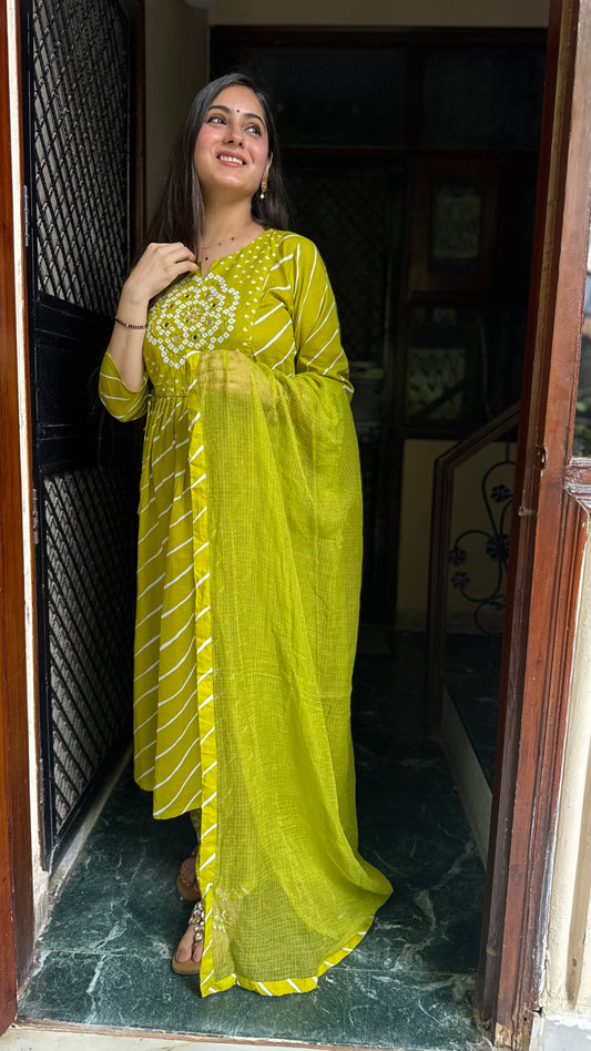 Richa Parrot Green Bandhej Suit