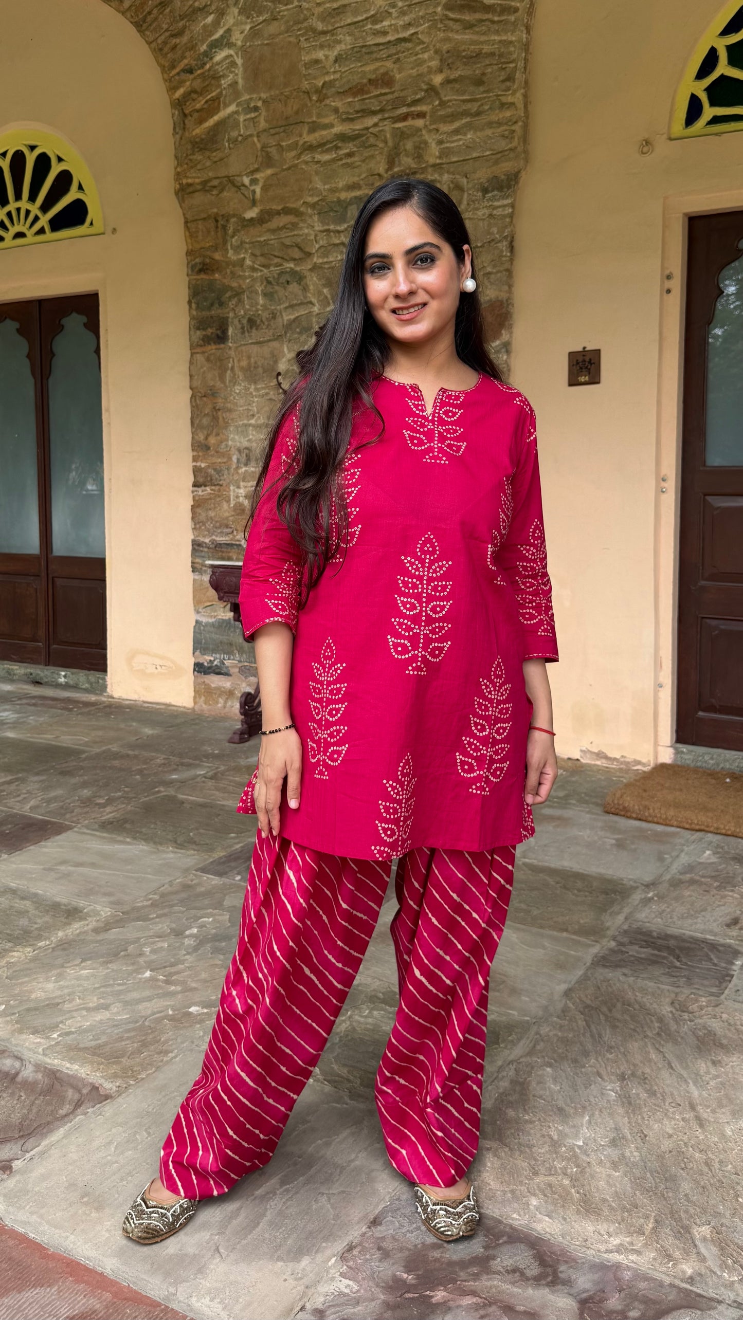 Meera Pink Bandhej Farshi Set