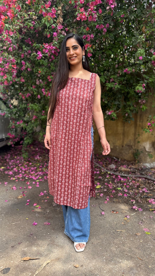 Ahana Maroon Kurta