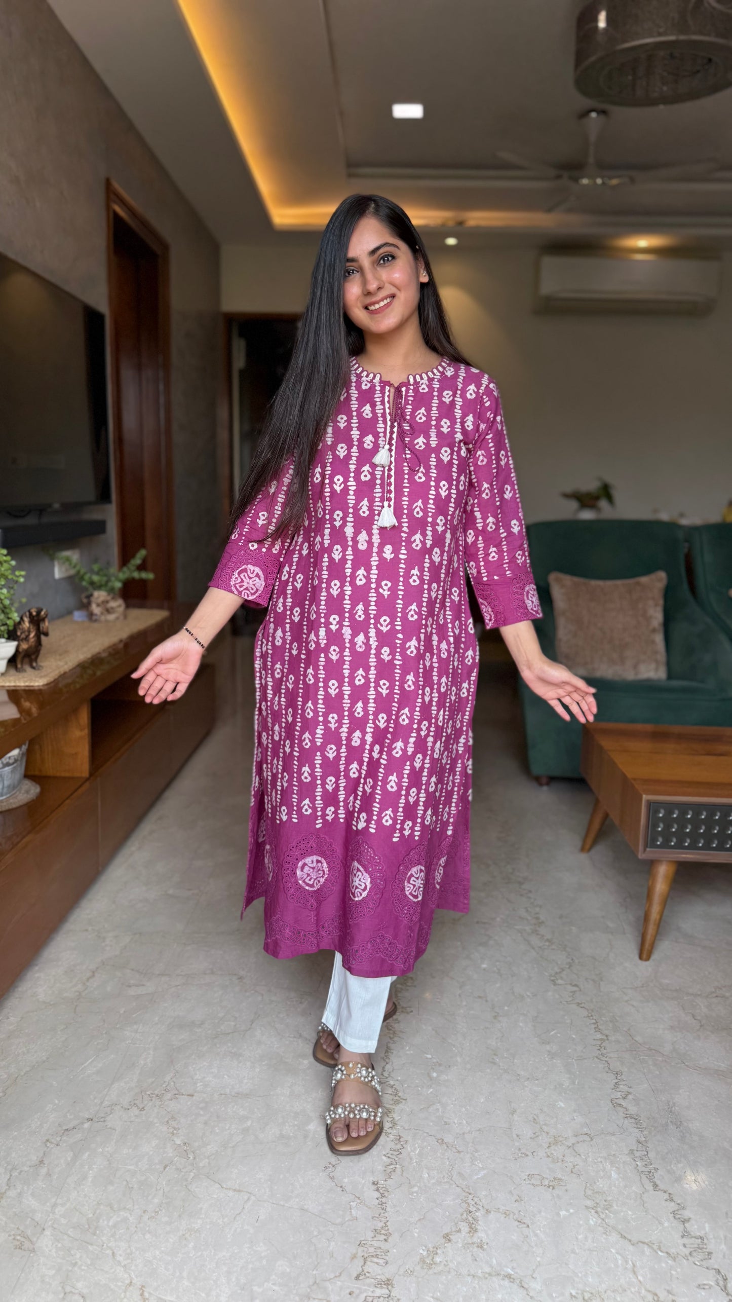 Pihu Schiffli Kurta