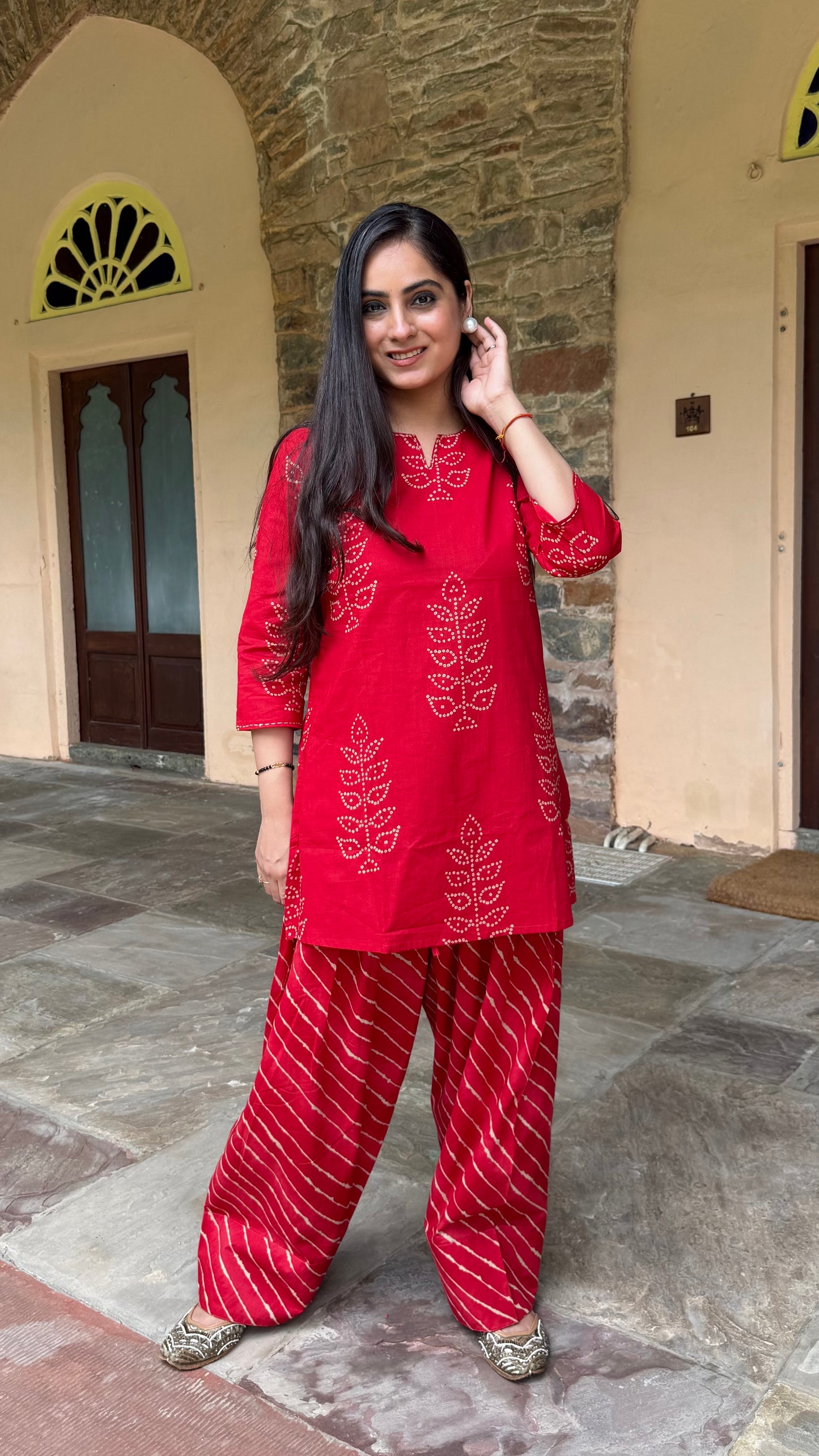 Meera Red Bandhej Farshi Set