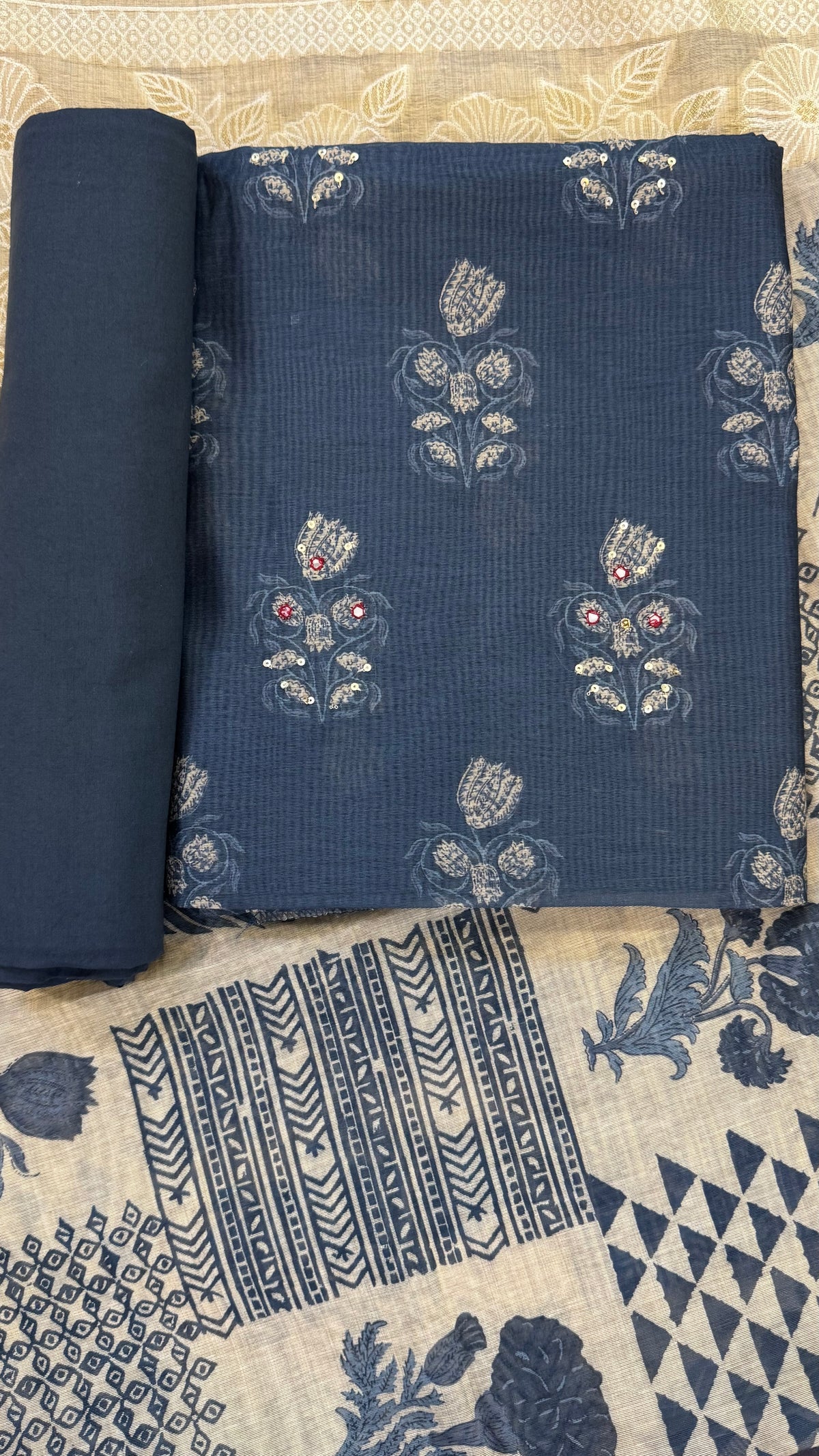 Anika Tulip Motif Unstitched Suit
